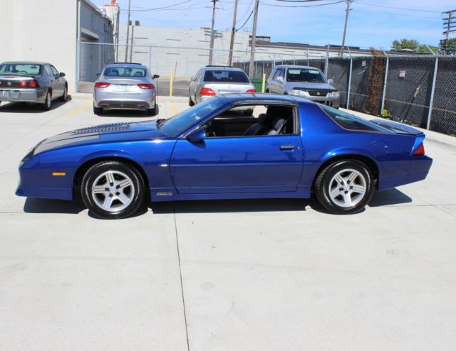 1989 Chevrolet Camaro IROC Z28 - photo 4