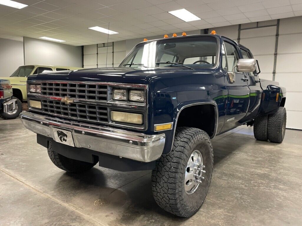 1989 Chevrolet C/K Pickup 3500 Silverado - photo 2