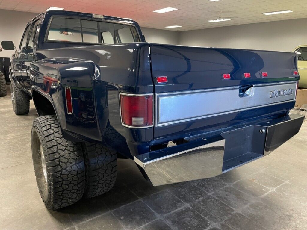 1989 Chevrolet C/K Pickup 3500 Silverado - photo 3