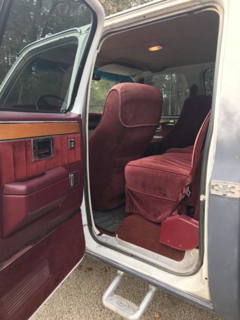 1989 Chevrolet C/K Pickup 3500 Silverado - photo 3