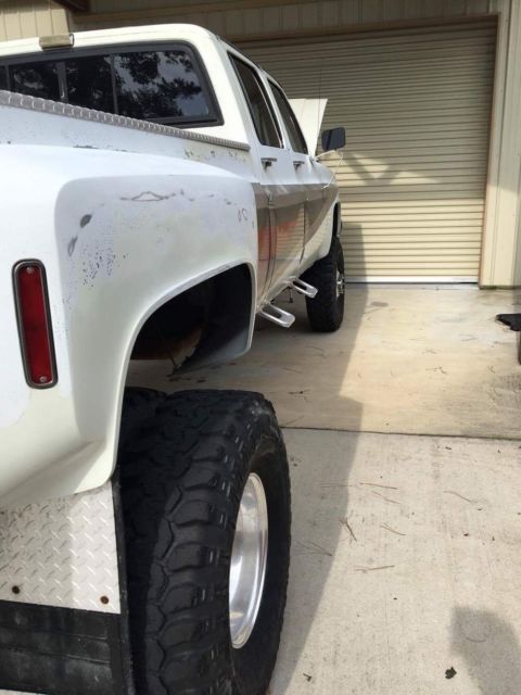 1989 Chevrolet C/K Pickup 3500 Silverado - photo 11