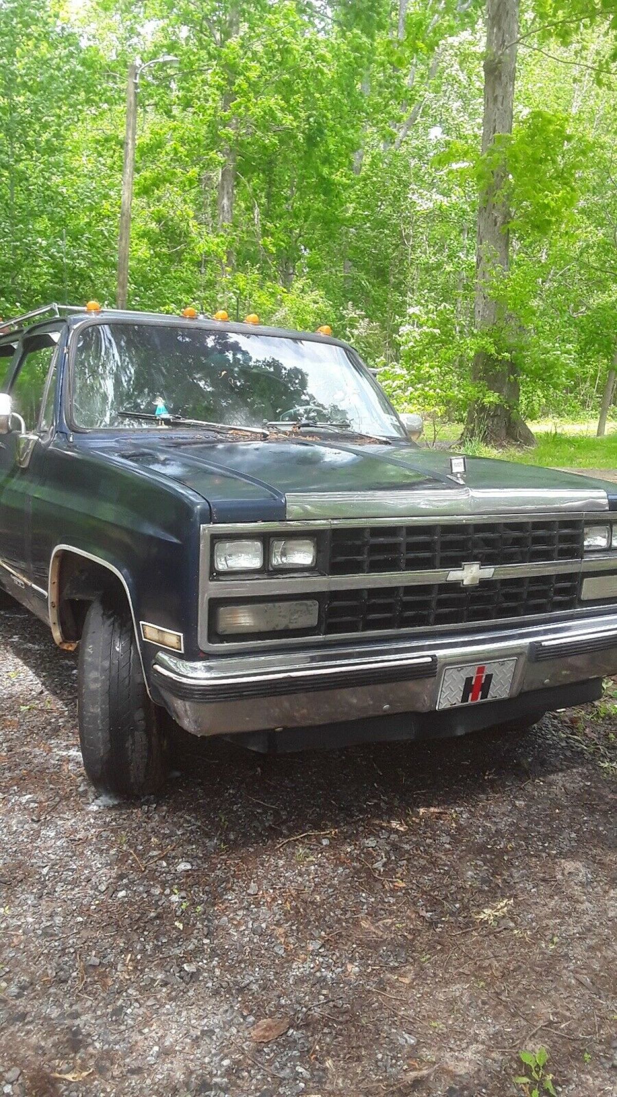 1989 Chevrolet R1500 Suburban SUV Blue RWD Automatic R1500 1989 Chevrolet R1500 Suburban R1500