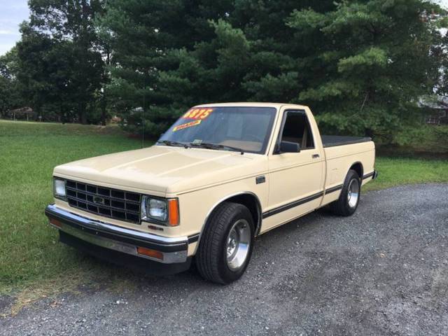 1989 Chevrolet S-10 Base 2dr Standard Cab SB Automatic 4-Speed RWD V6 4.3L 1989 Chevrolet S-10 Base 2dr Standard Cab SB
