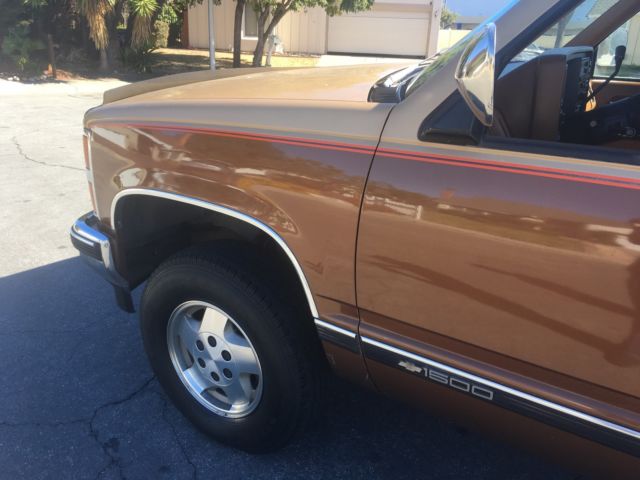 1989 Chevrolet Silverado 1500 4X4 Selling At A Worldwide No Reserve Auction - photo 11
