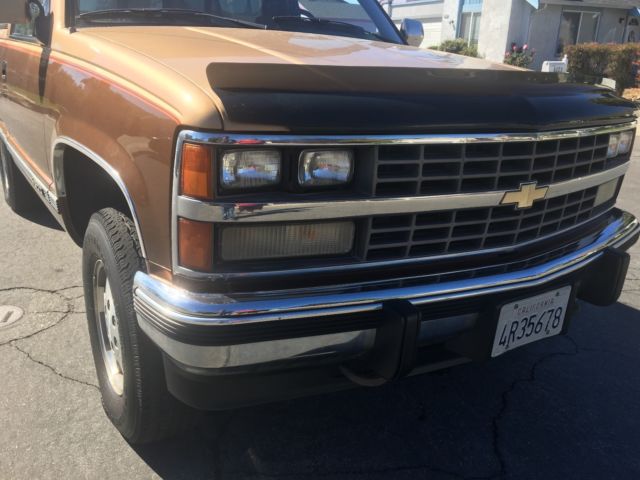 1989 Chevrolet Silverado 1500 4X4 Selling At A Worldwide No Reserve Auction - photo 6