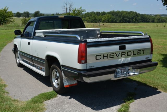 1989 Chevrolet Silverado 1500 One Owner - 5.7L 104k Miles - photo 4