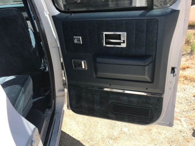 1989 Chevrolet C/K Pickup 3500 - photo 8