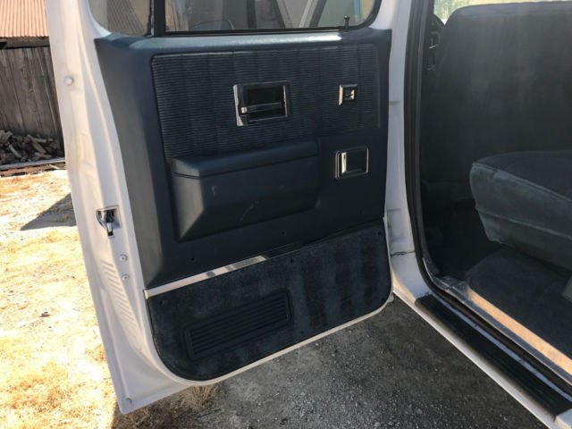 1989 Chevrolet C/K Pickup 3500 - photo 9
