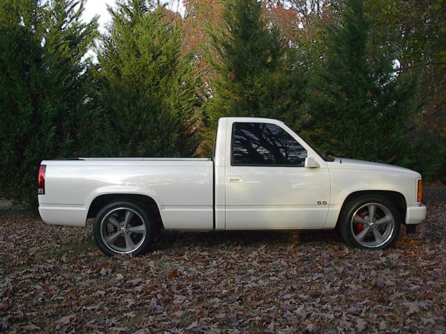 1989 CHEVROLET SS SILVERADO SHORTBED FLEETSIDE SHOW TRUCK 1989 Chevrolet Silverado 1500 SS Silverado