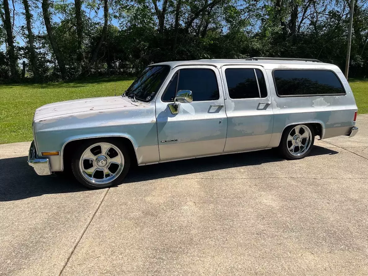 1989 Chevrolet Suburban 1500 LS Swapped Lowered 1989 Chevrolet Suburban