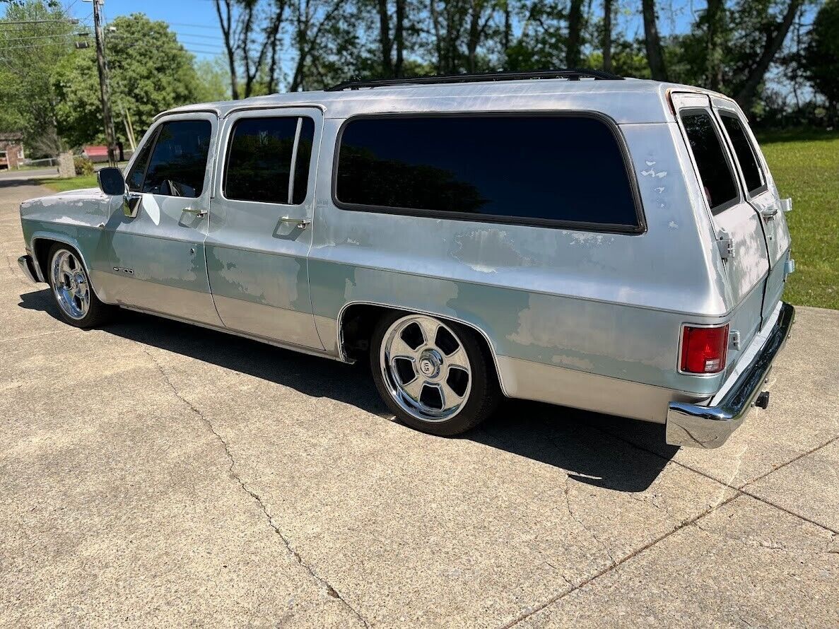1989 Chevrolet Suburban - photo 3