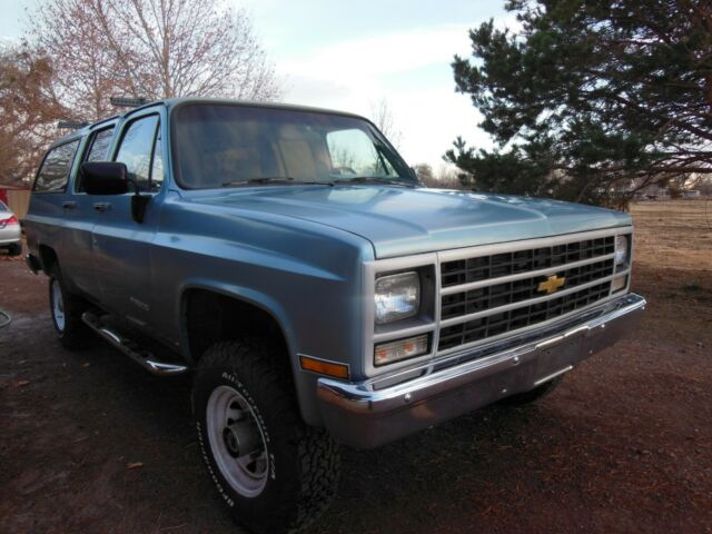 1989 Chevrolet Suburban 2500 1989 Chevrolet Suburban