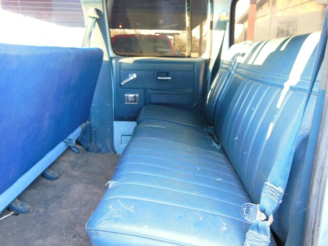 1989 Chevrolet Suburban - photo 10