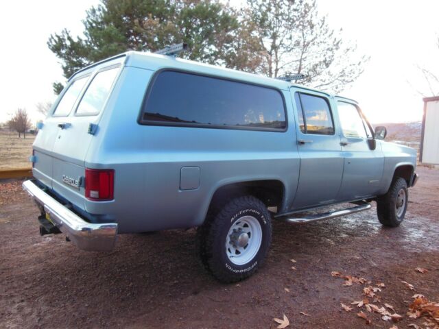 1989 Chevrolet Suburban - photo 3