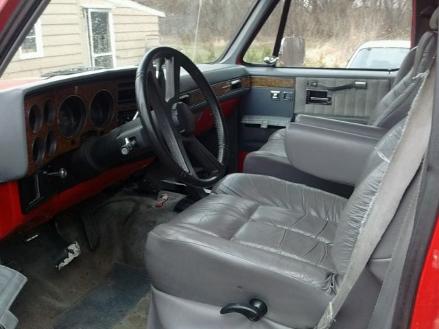 1989 Chevrolet Suburban - photo 13