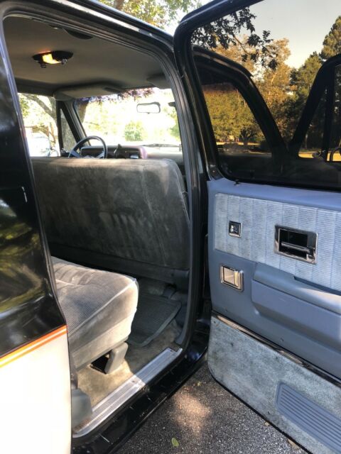 1989 Chevrolet Suburban Silverado - photo 13