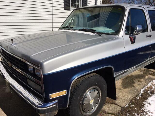 1989 Chevrolet Suburban -- - photo 5