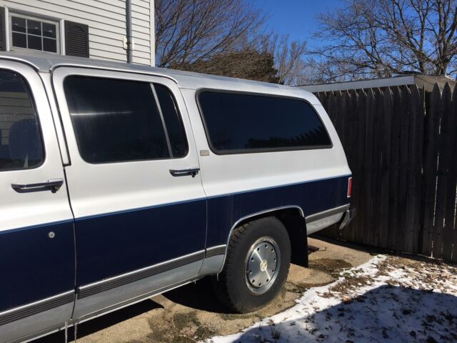 1989 Chevrolet Suburban -- - photo 7