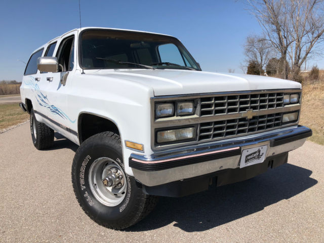 1989 Chevrolet Suburban - Rust Free Calif Truck - 5.7L EFI Automatic