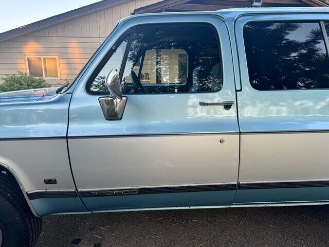 1989 Chevrolet Suburban - photo 7