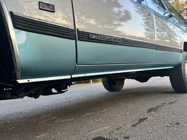 1989 Chevrolet Suburban - photo 9
