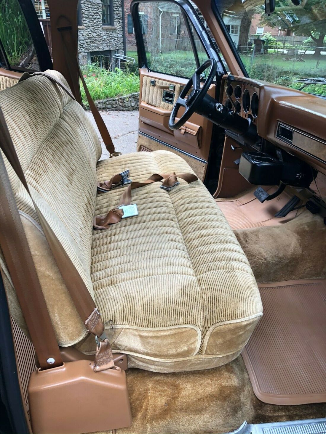 1989 Chevrolet Suburban R1500 - photo 8