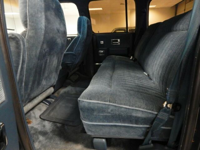 1989 Chevrolet Suburban Silverado - photo 9