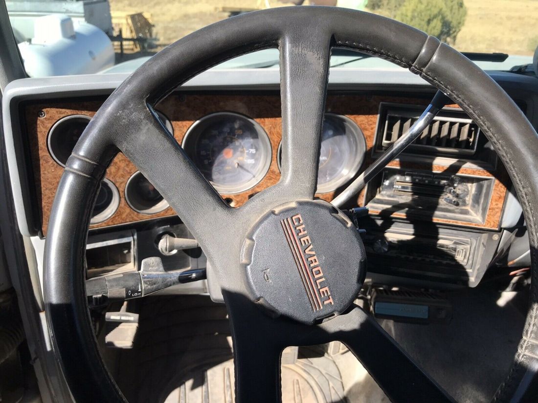 1989 Chevrolet V2500 Suburban V2500 - photo 4