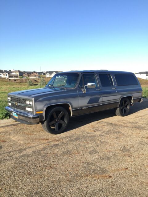 1989 Chevrolet Suburban Silverado - photo 2