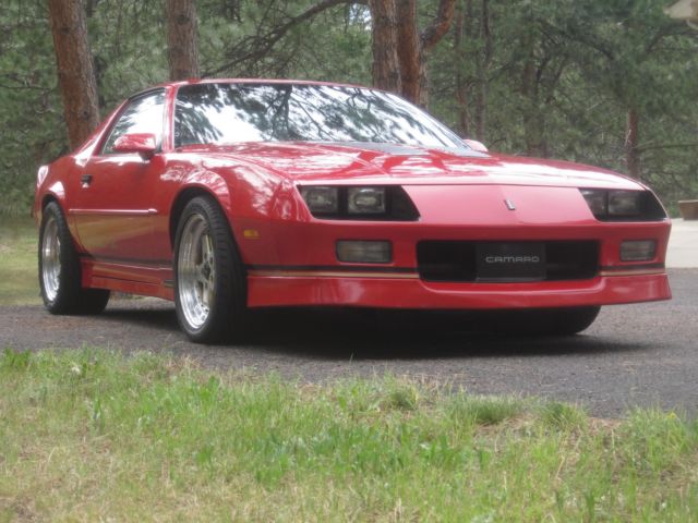 1989 Chevrolet Camaro IROC - photo 3