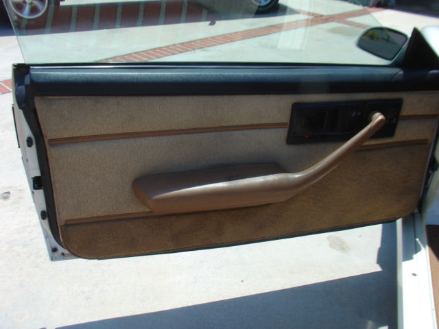 1989 Chevrolet Camaro - photo 11