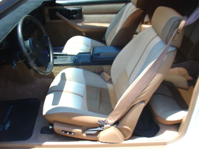 1989 Chevrolet Camaro - photo 12