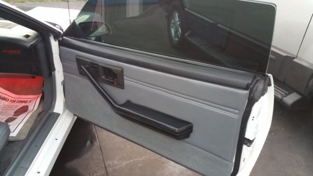 1989 Chevrolet Camaro IROC Z - photo 12