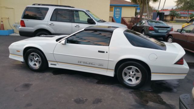 1989 Chevrolet Camaro IROC Z - photo 2
