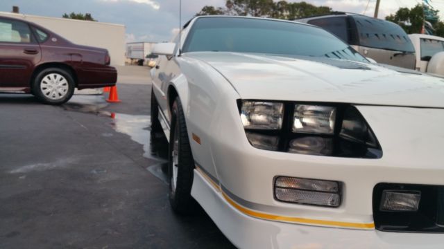1989 Chevrolet Camaro IROC Z - photo 5