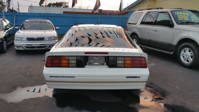 1989 Chevrolet Camaro IROC Z - photo 6