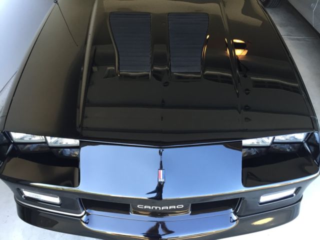 1989 Chevrolet Camaro - photo 3