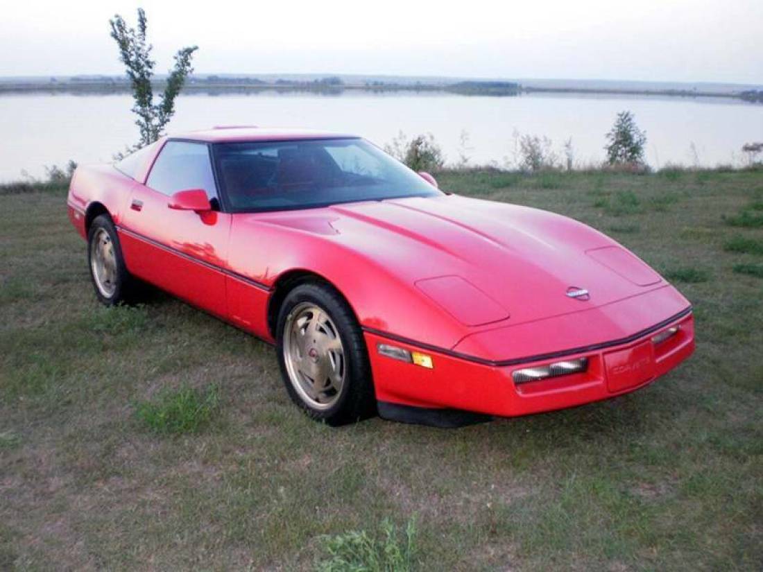 1989 Chevrolet Corvette Base 2dr Hatchback - photo 3