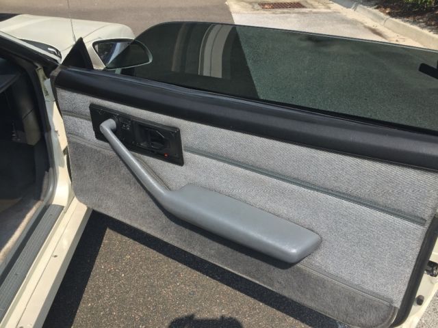 1989 Chevrolet Camaro - photo 8