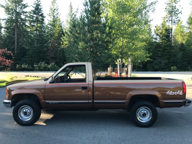 1989 Chevrolet Silverado 2500 4x4 1 Owner 24k Orig Mile Time Capsule - photo 6