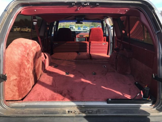 1989 Chevrolet Suburban - photo 13