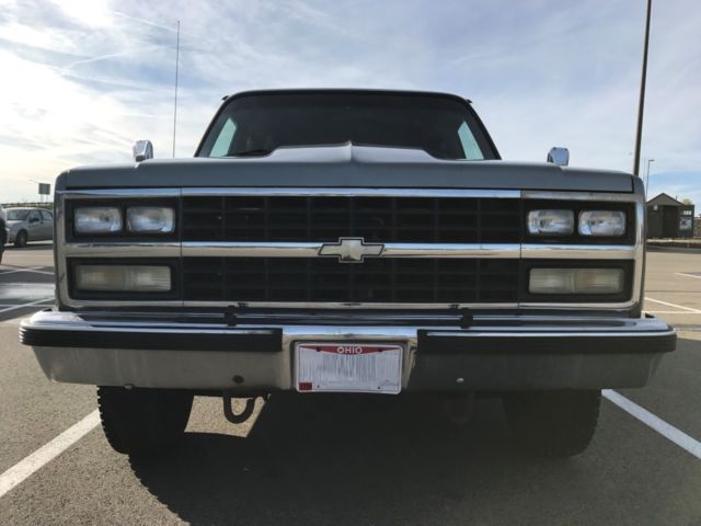 1989 Chevrolet Suburban - photo 3