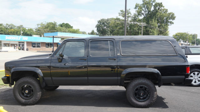 1989 Chevy Suburban 2500 4x4 Custom LIKE NEW INSIDE AND OUT!! 1989 Chevrolet Suburban