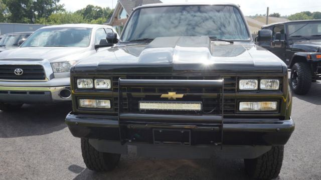 1989 Chevrolet Suburban - photo 2