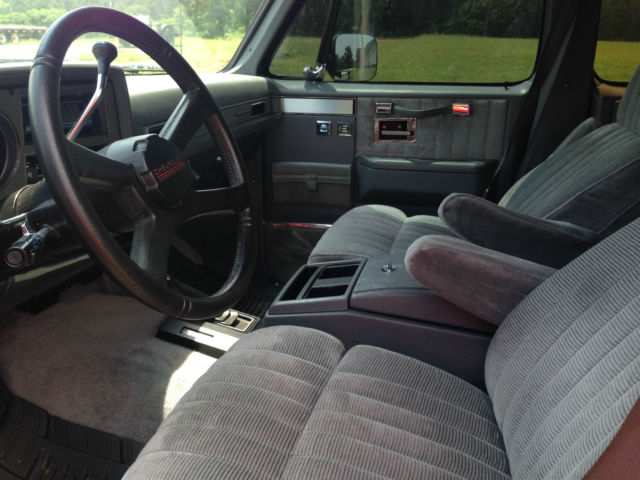 1989 Chevrolet Suburban - photo 6