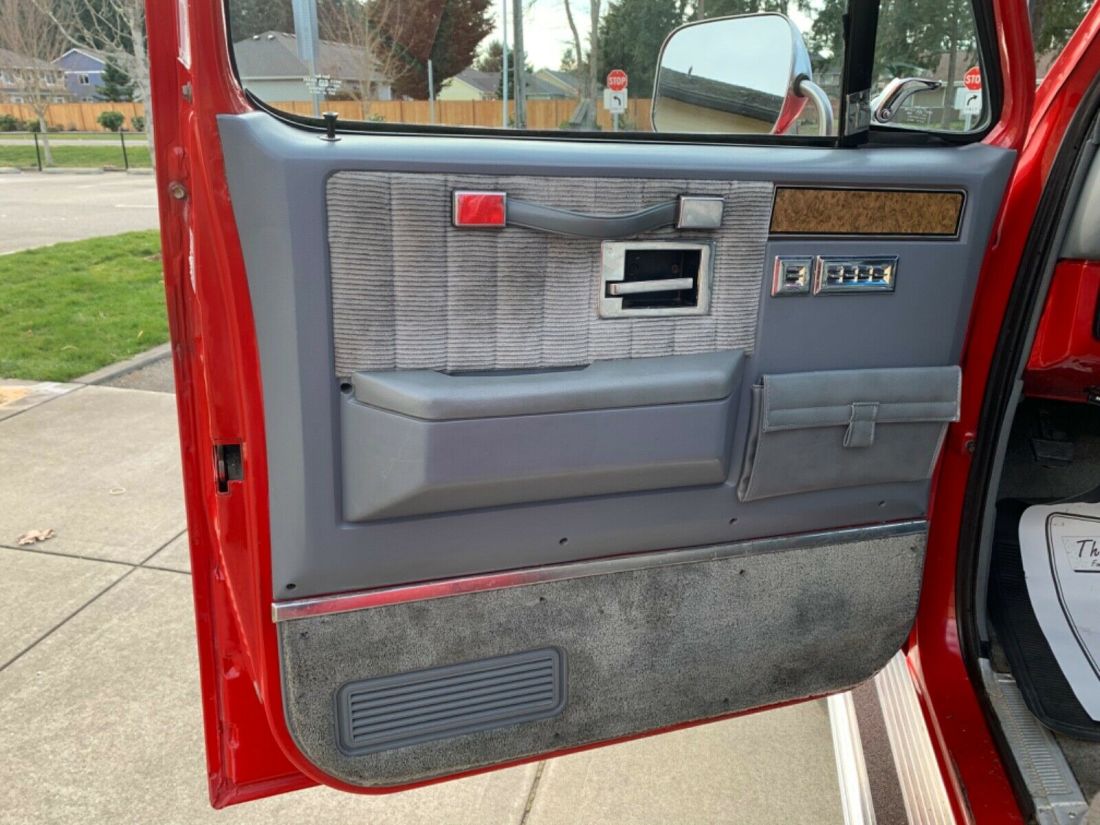 1989 Chevrolet Suburban Silverado - photo 13