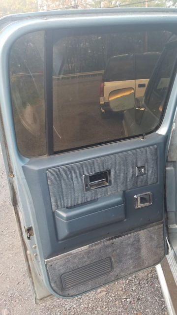 1989 Chevrolet Suburban - photo 10