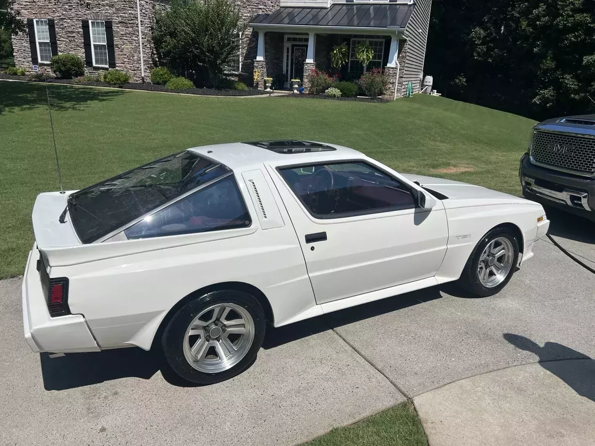 1989 Chrysler Conquest Hatchback White TSI 1989 Chrysler Conquest TSI