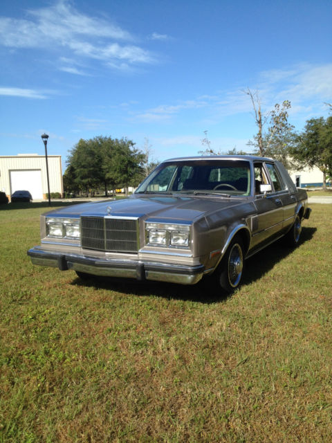 1989 Chrysler Other Base Sedan 4-Door - photo 2