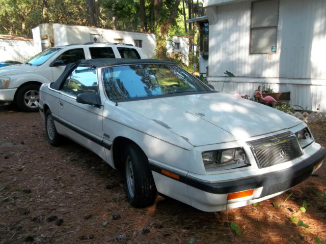 1989 Chrysler LeBaron LIMITED - photo 2
